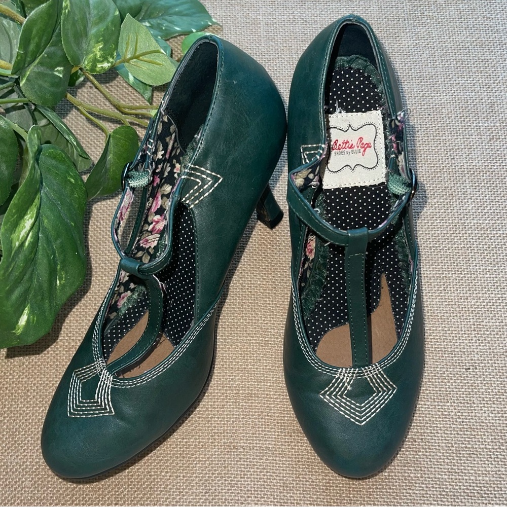 Bettie Page Shoes by Ellie T-strap Heels Size 7